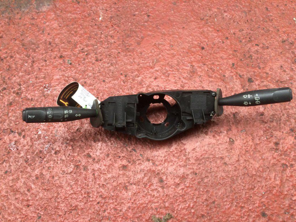  LLAVE INTERMITENTES Y LIMPIAPARABRISAS