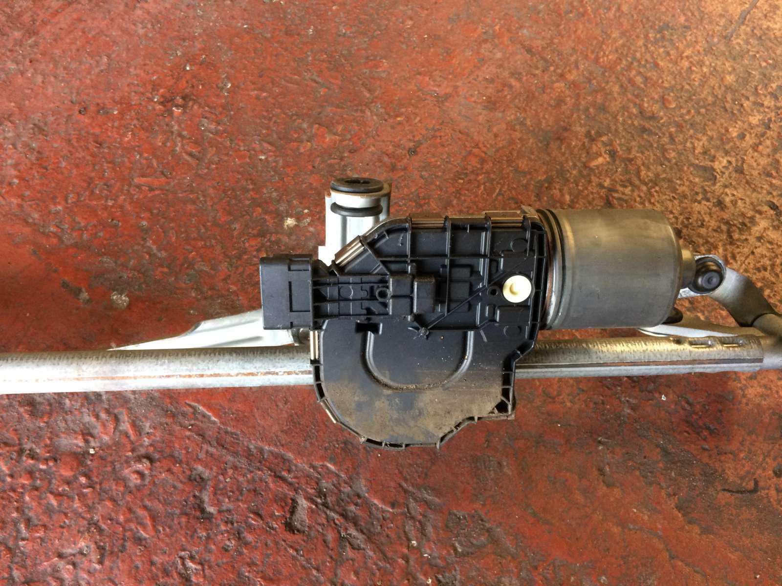 MOTOR DE LIMPIAPARABRISAS 