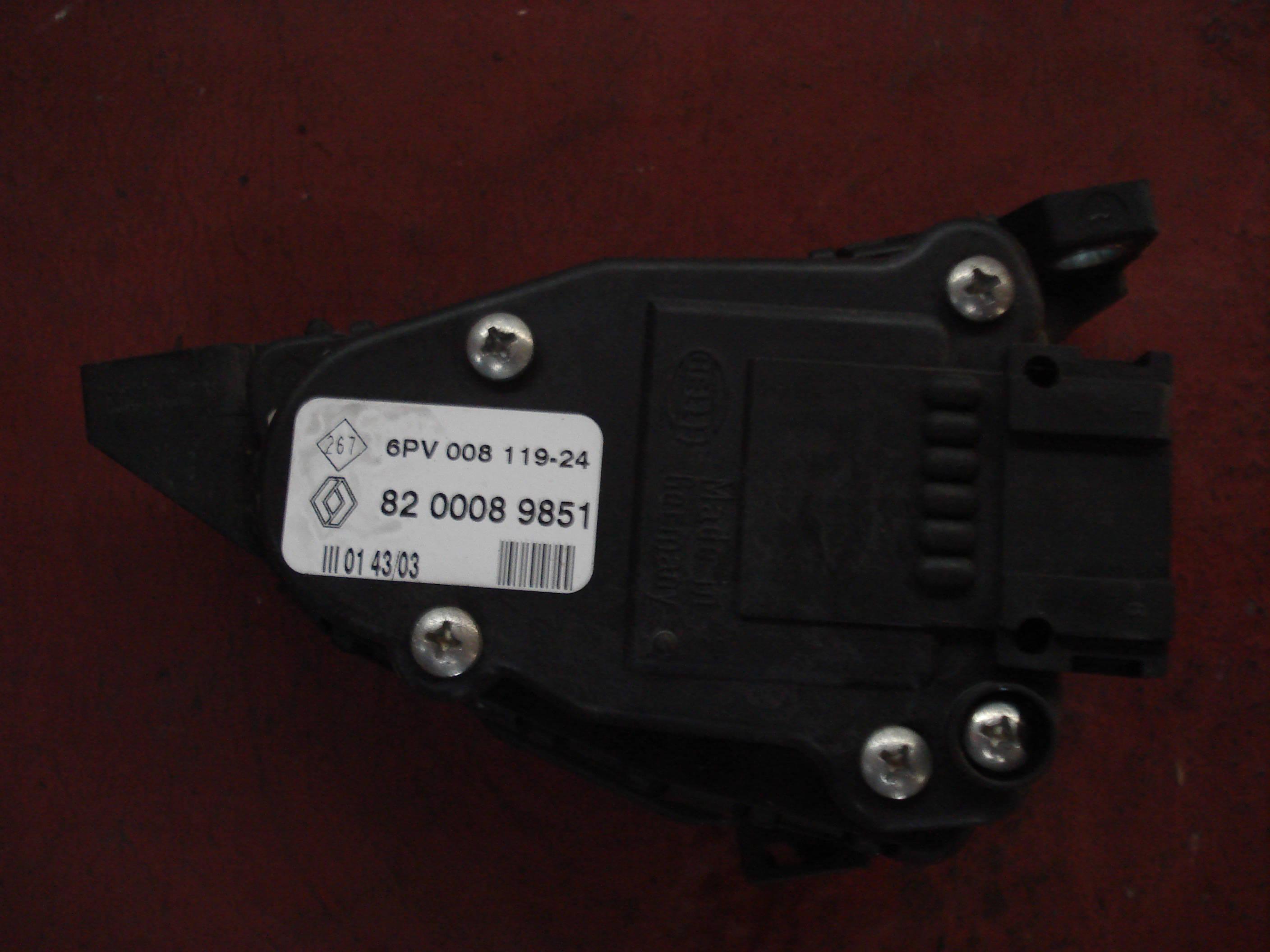PEDAL DE ACELERADOR