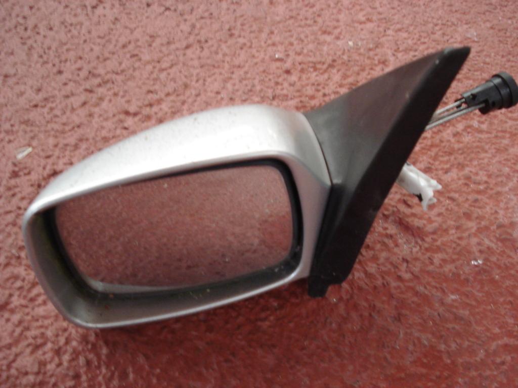 ESPEJO RETROVISOR IZQUIERDO