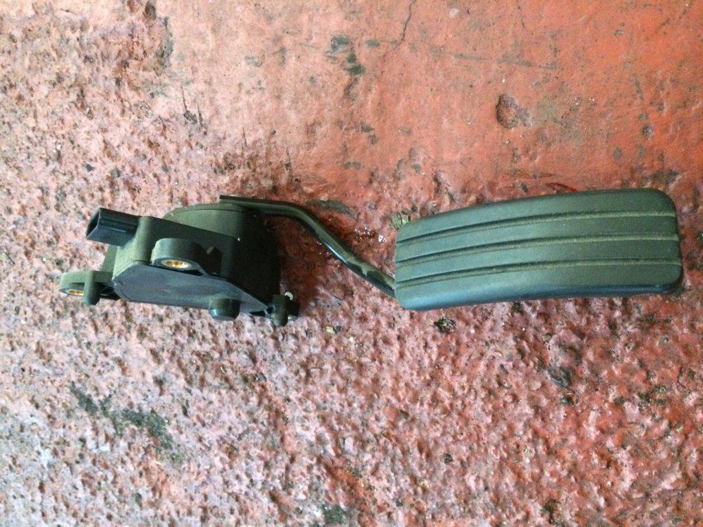 PEDAL ACELERADOR ELECTRONICO 