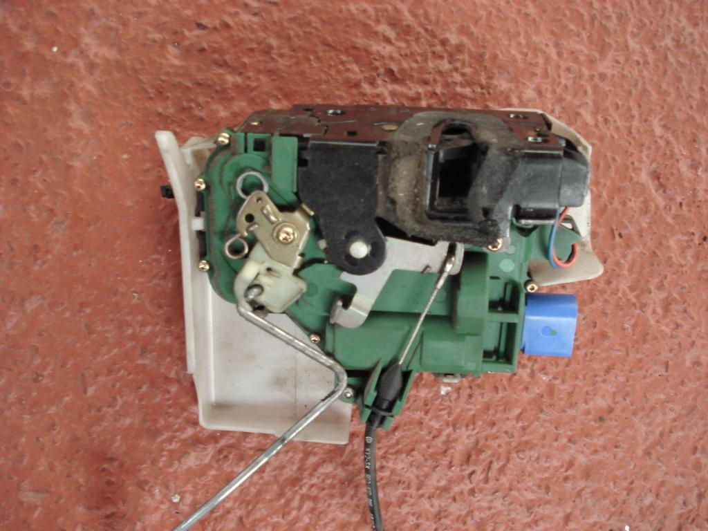 MOTOR CERRADURA DERECHA