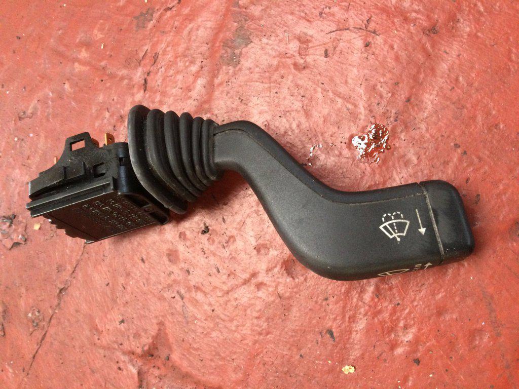 LLAVE DE INTERMITENTES 