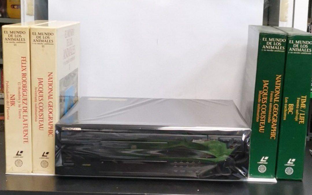 LASERDISC (PIONEER CLD-900S) + 40 DOCUMENTALES