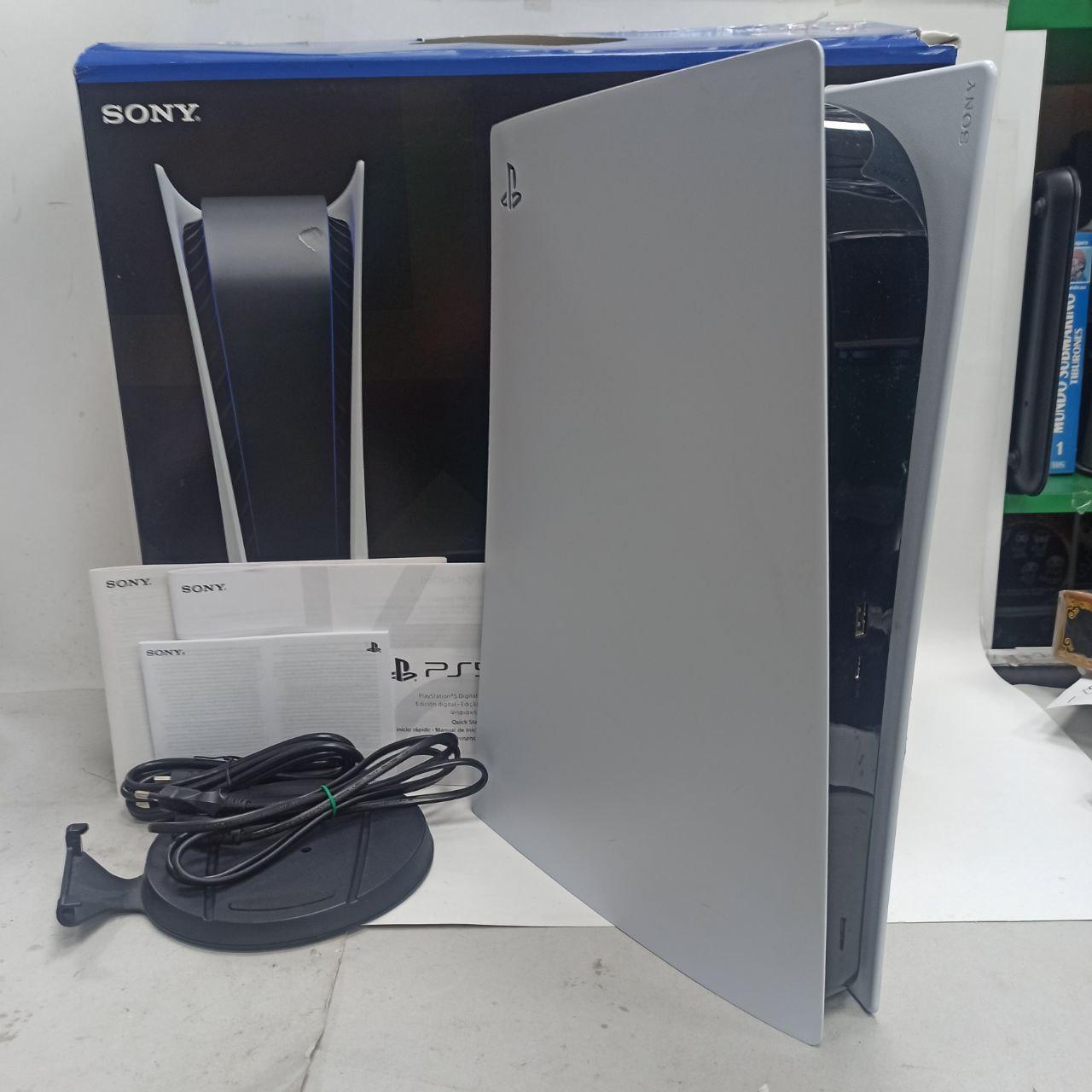 PS5 DIGITAL (CON CAJA - SIN MANDO)
